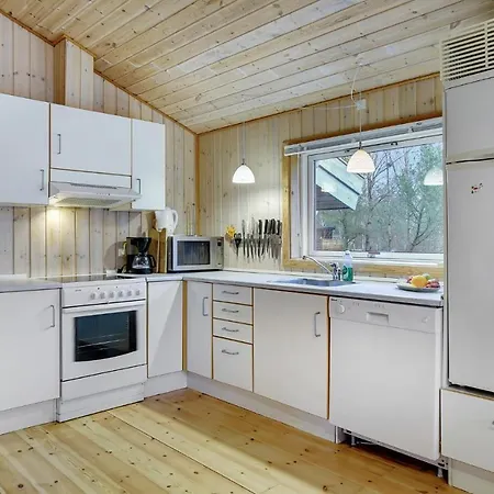 Feriehus Lovely In Rodby With Wifi *